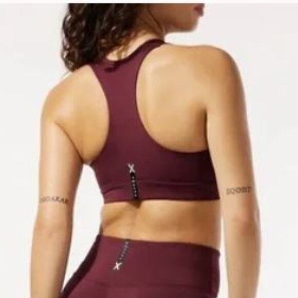 Savage X Fenty lock and lifted half-sip sports bra Size 1X (US 16-18) NWT - Picture 2 of 5